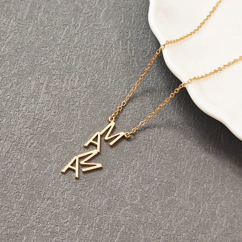 Customized Name Letter Necklace Simple Personalized Stainless Steel Clavicle Chain Ladies Large Letter Pendant Gift Jewelry Gift