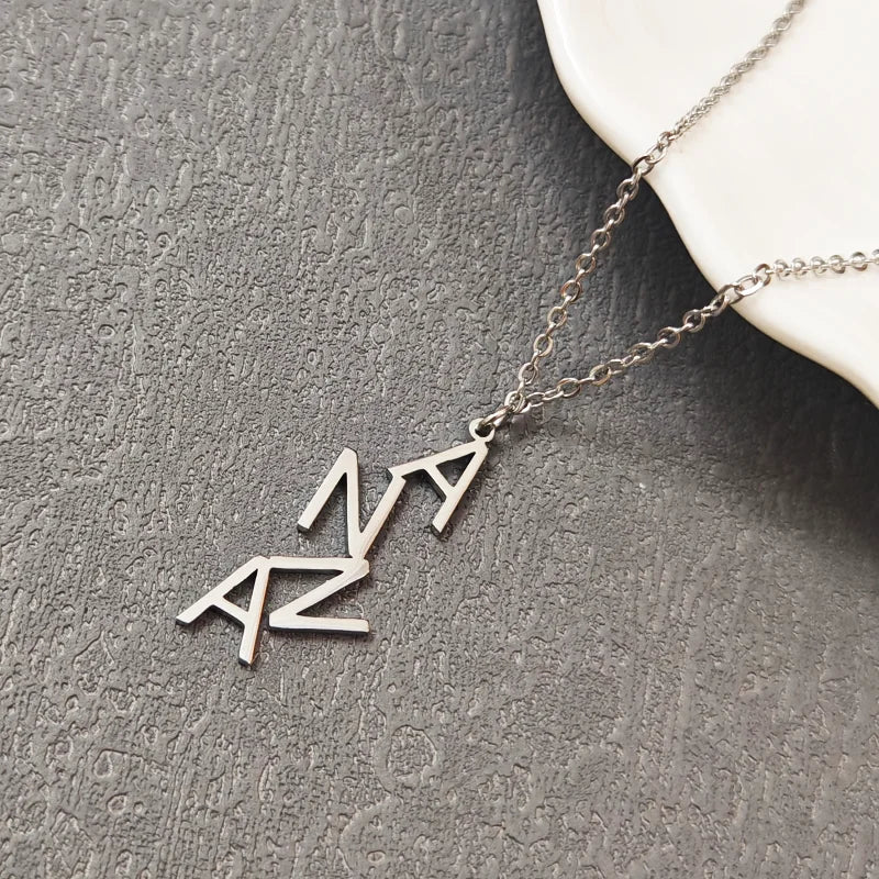 Customized Name Letter Necklace Simple Personalized Stainless Steel Clavicle Chain Ladies Large Letter Pendant Gift Jewelry Gift